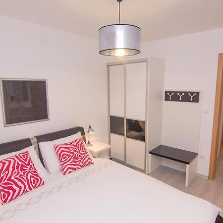 Apartman Ljubica 4 Lägenhet Krk Town Exteriör bild